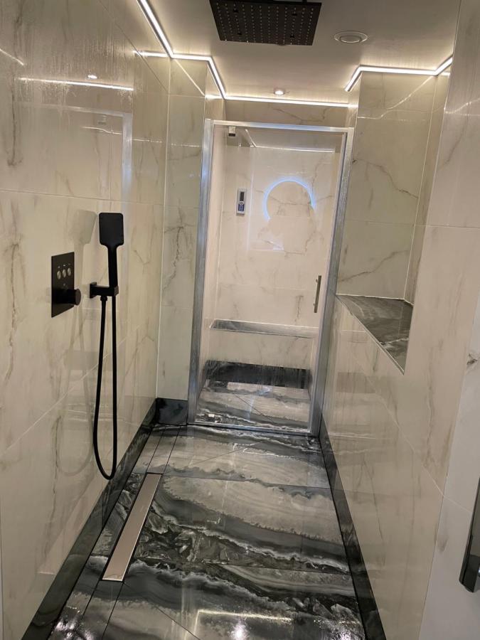 Luxury Apartment Edinburgh Centre With Steam Room Bagian luar foto