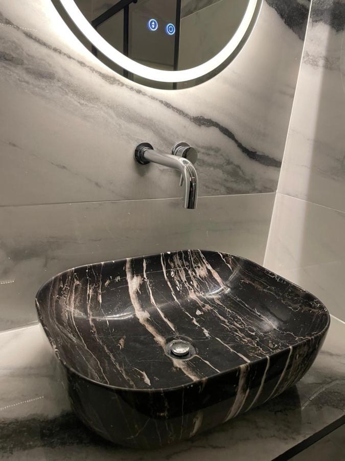 Luxury Apartment Edinburgh Centre With Steam Room Bagian luar foto