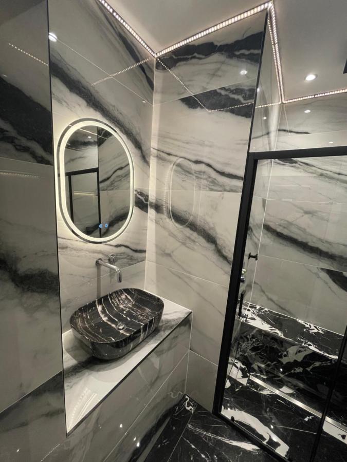 Luxury Apartment Edinburgh Centre With Steam Room Bagian luar foto